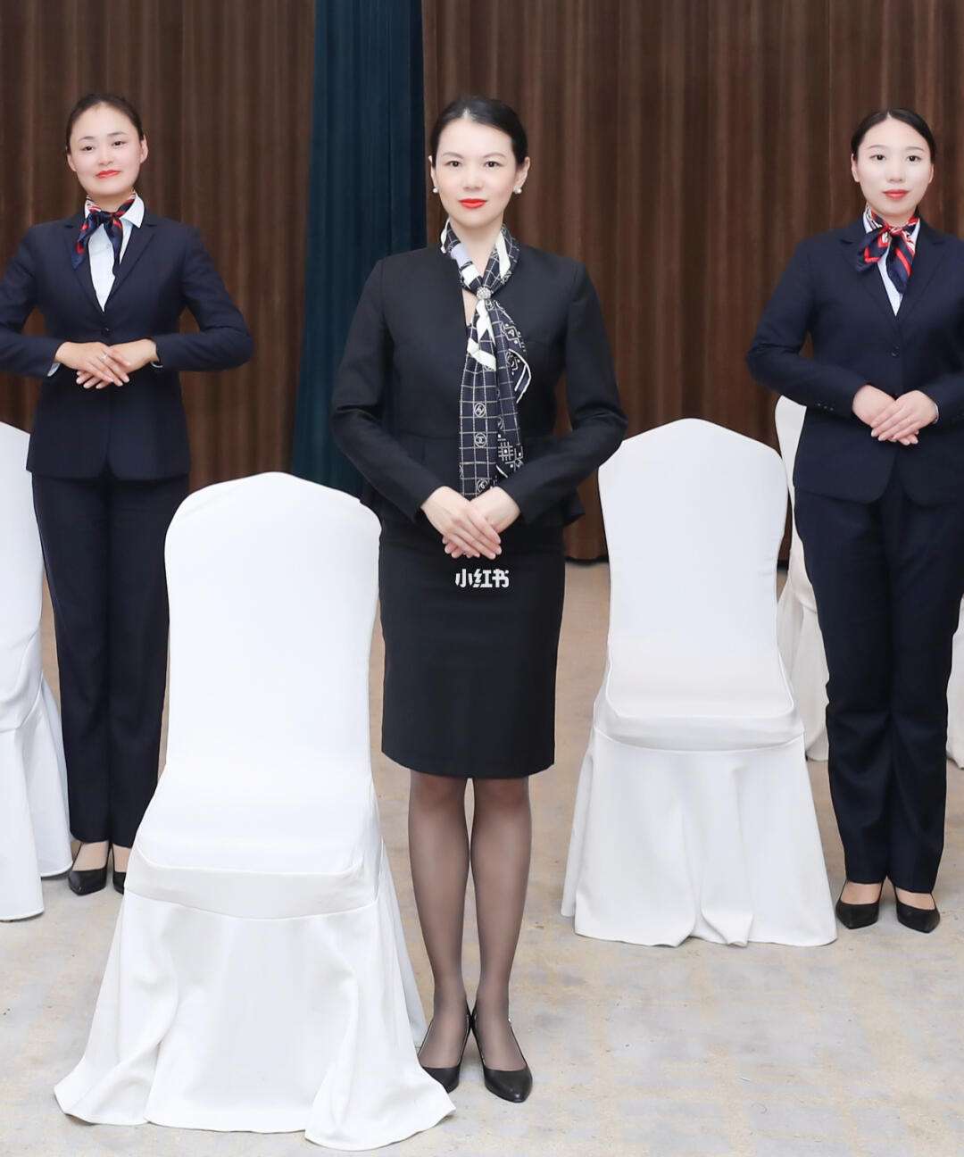 標準服務站姿在會議及展覽服務中的應用與重要性